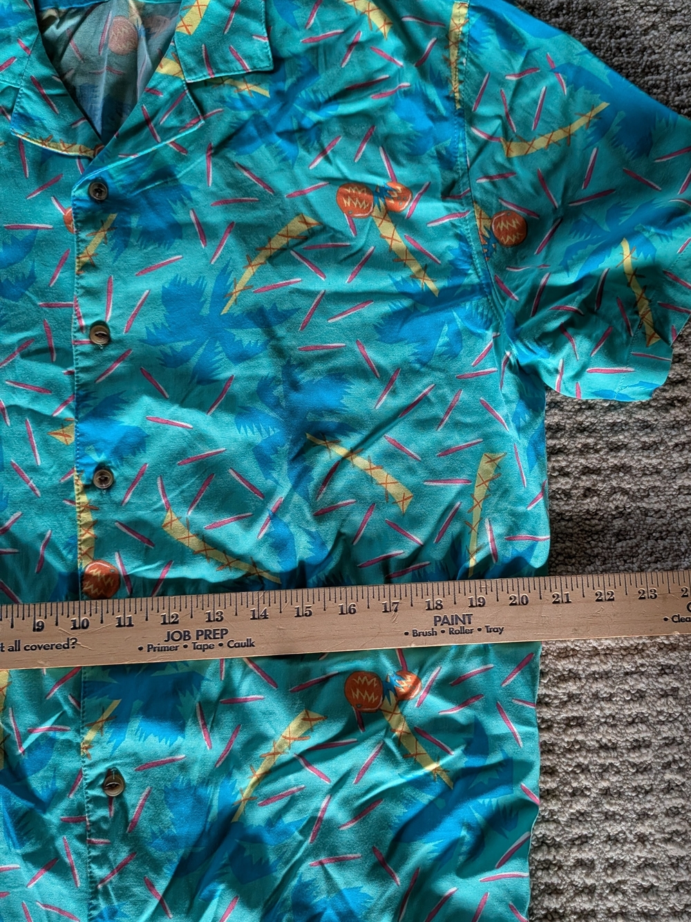 Party Pants Short Sleeve Hawaiian Button Up....men....large